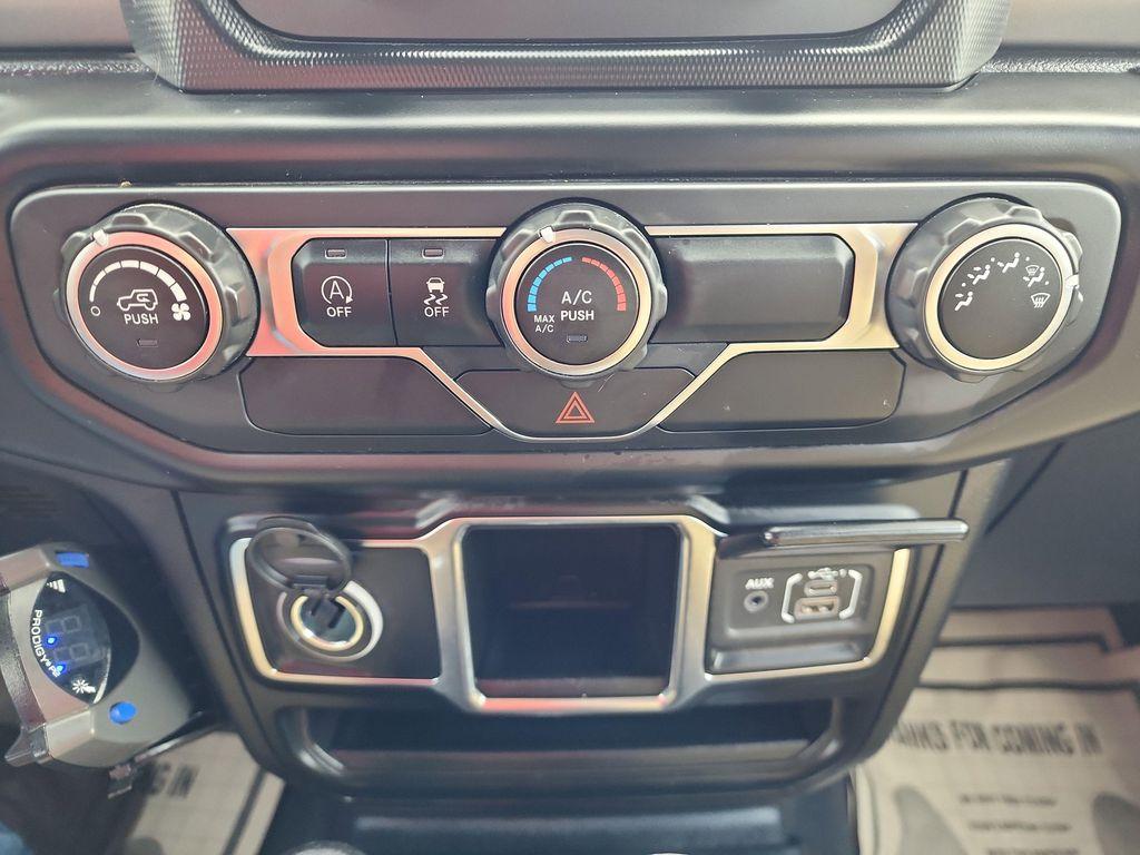 used 2021 Jeep Wrangler Unlimited car, priced at $26,495