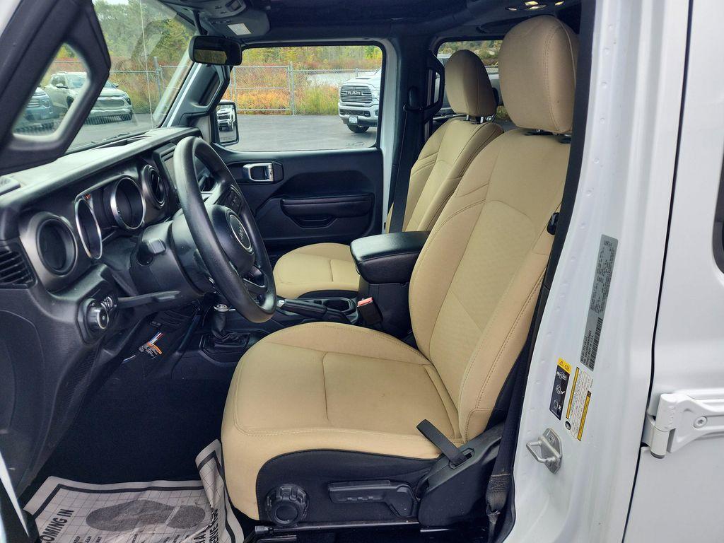 used 2021 Jeep Wrangler Unlimited car, priced at $26,495