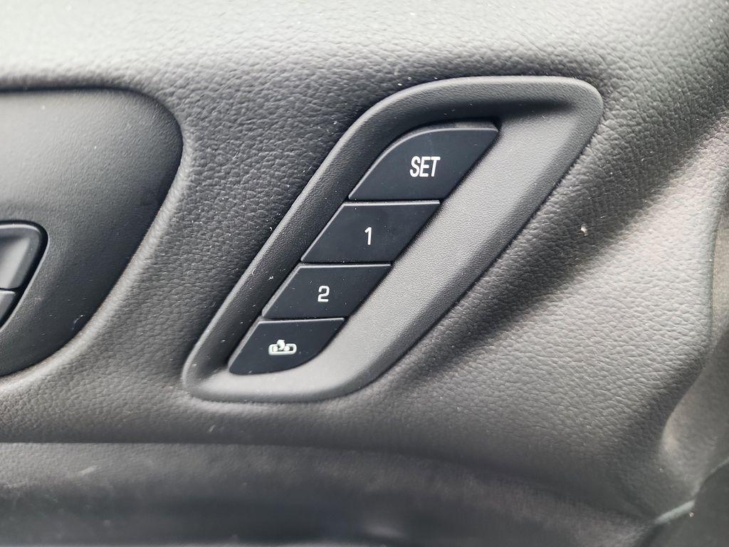 used 2023 GMC Acadia car, priced at $32,995