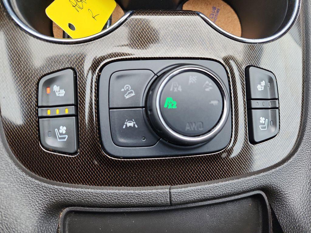 used 2023 GMC Acadia car, priced at $32,995