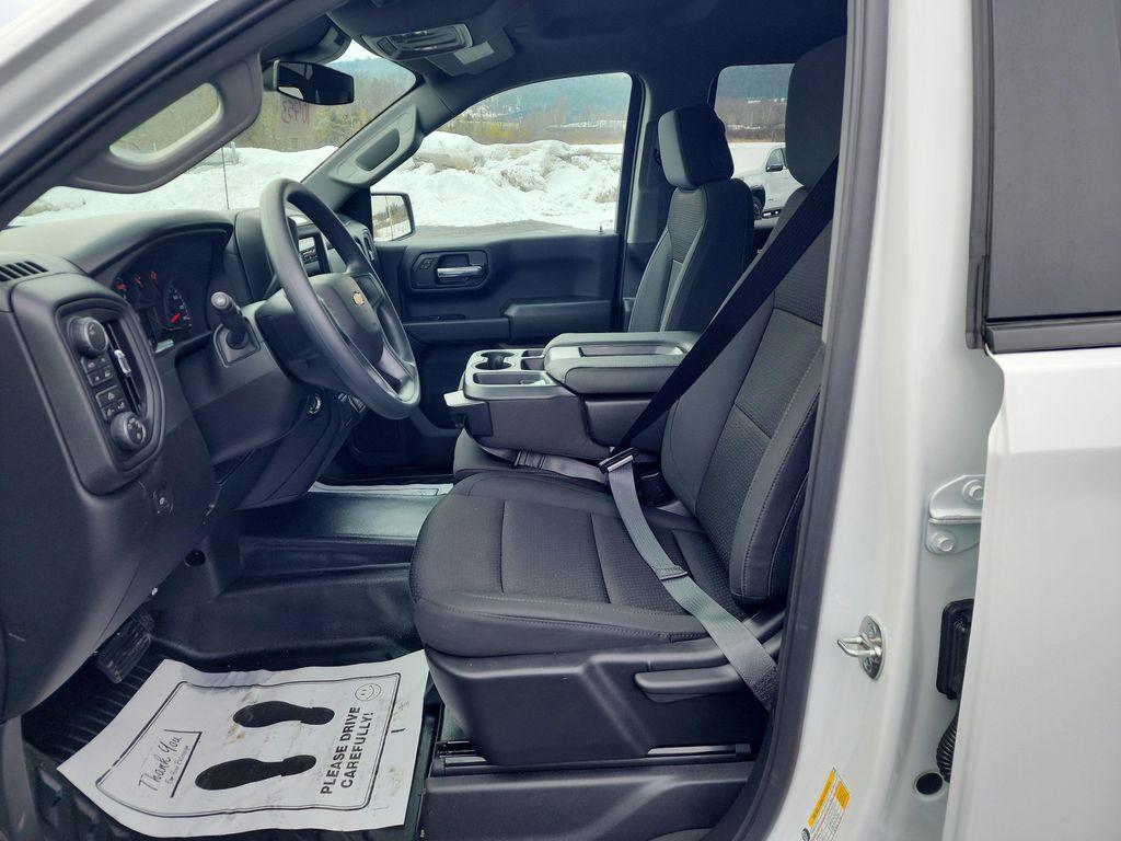 new 2026 Chevrolet Silverado 1500 car, priced at $44,033