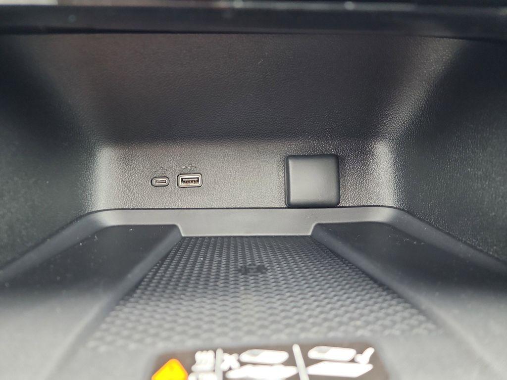 new 2026 Chevrolet Traverse car, priced at $52,526