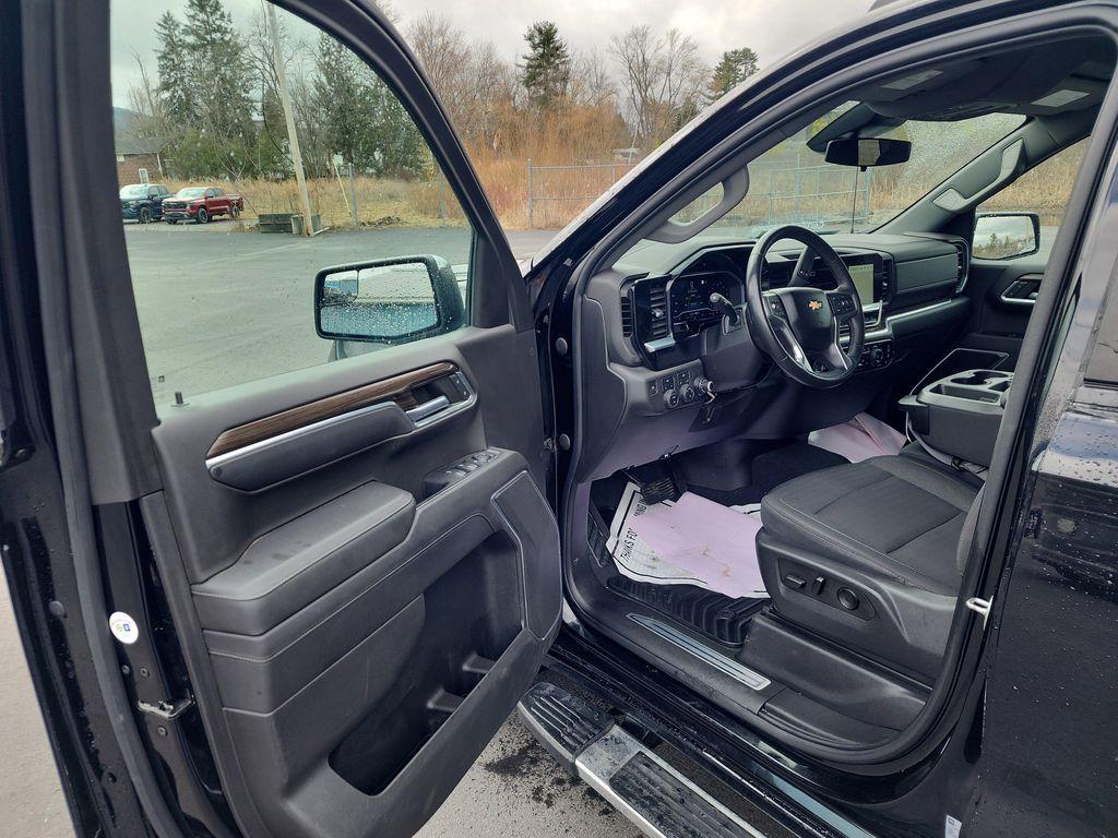 used 2022 Chevrolet Silverado 1500 car, priced at $35,231