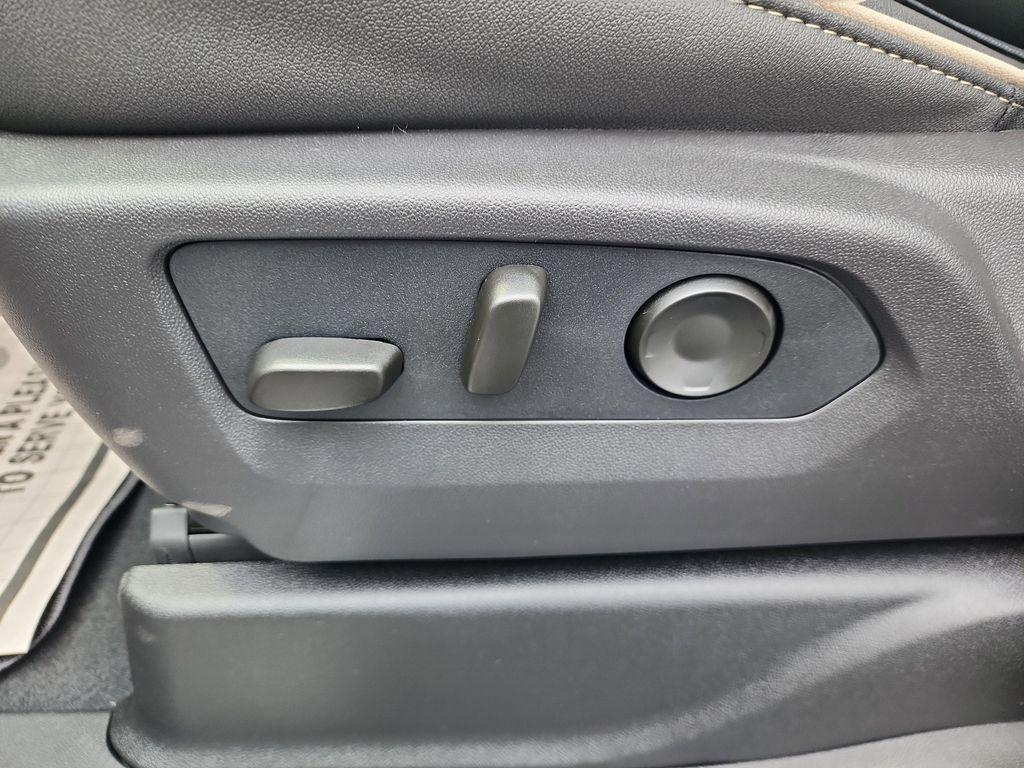 new 2025 Chevrolet Suburban car, priced at $76,450