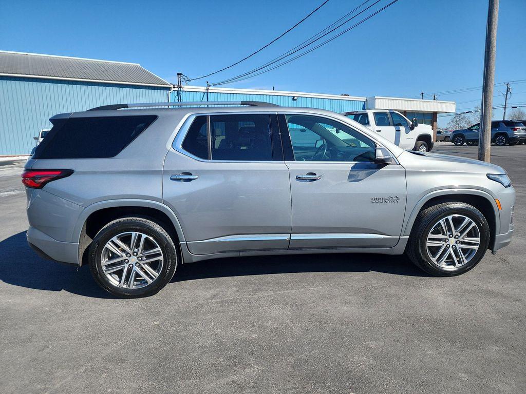 used 2023 Chevrolet Traverse car, priced at $35,295