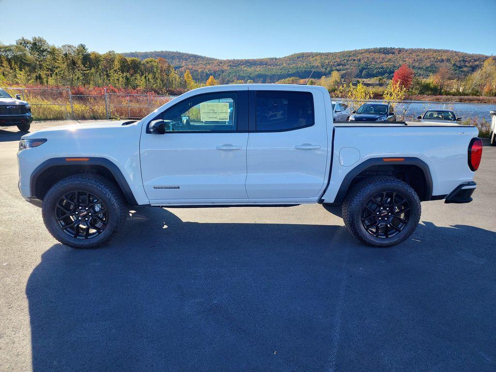 new 2025 GMC Canyon car, priced at $43,632