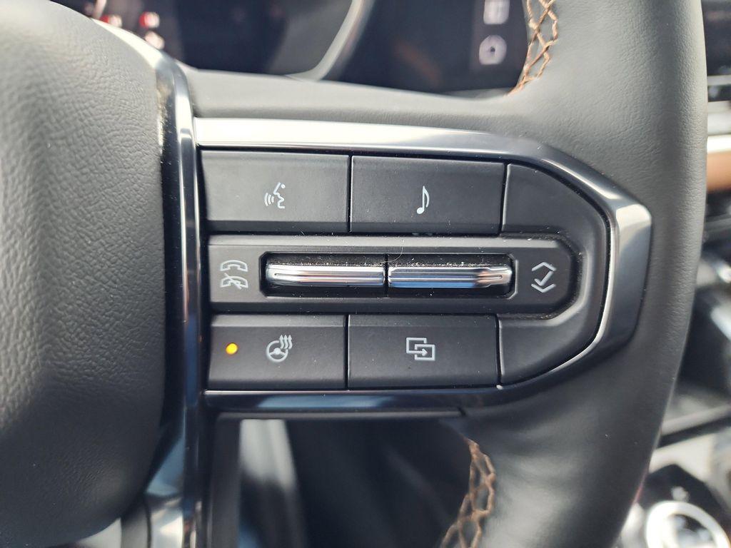 used 2023 GMC Canyon car, priced at $38,795