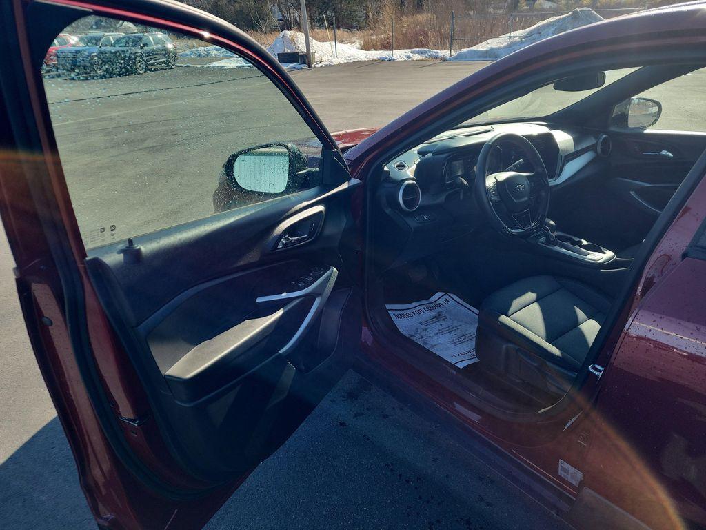 used 2024 Chevrolet Trax car, priced at $20,995