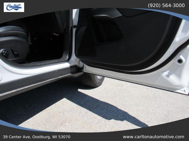 used 2021 Jeep Cherokee car, priced at $18,999