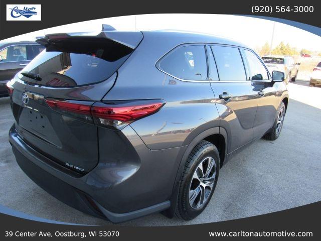 used 2021 Toyota Highlander car, priced at $26,200