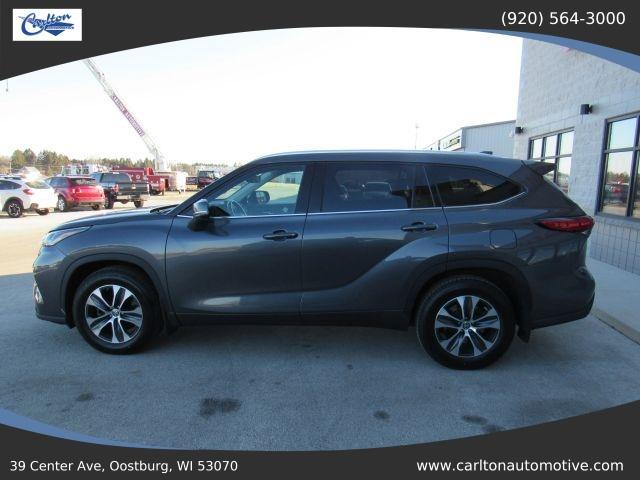 used 2021 Toyota Highlander car, priced at $26,200