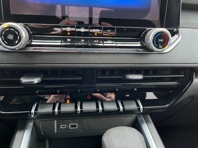 new 2025 Chevrolet Colorado car, priced at $30,295