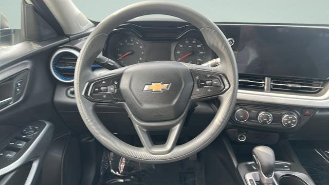 used 2025 Chevrolet Trax car, priced at $25,003