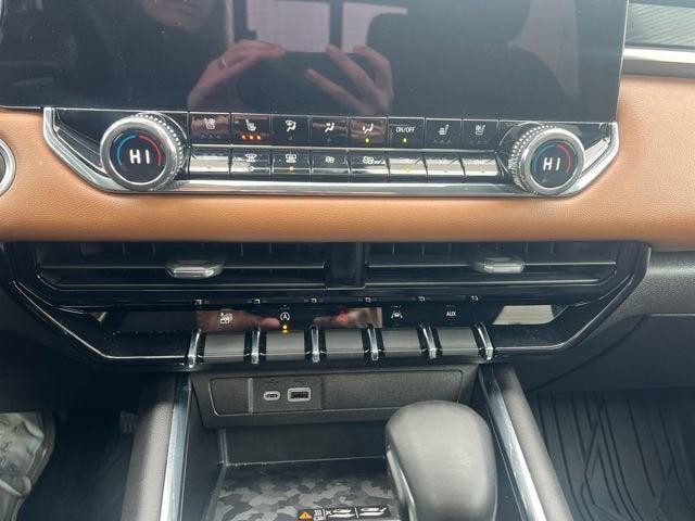 used 2023 GMC Canyon car, priced at $38,748