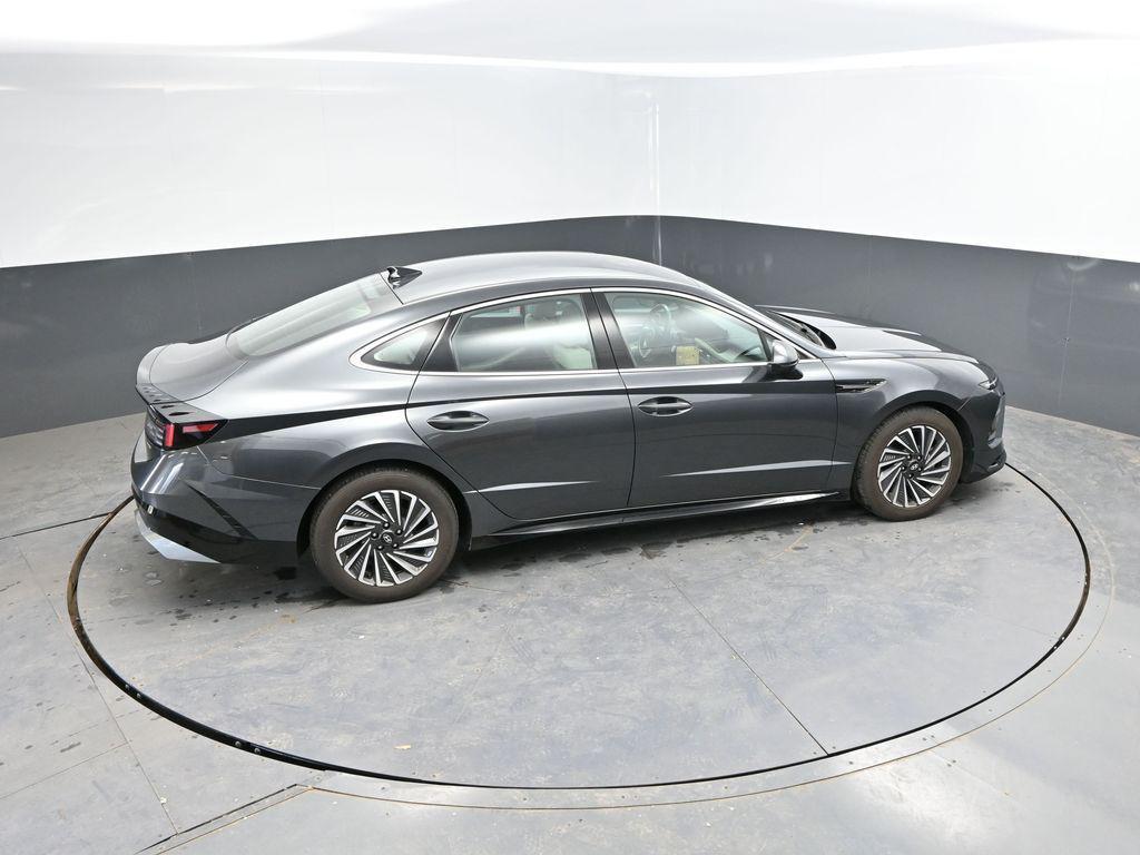 used 2025 Hyundai Sonata Hybrid car, priced at $22,900