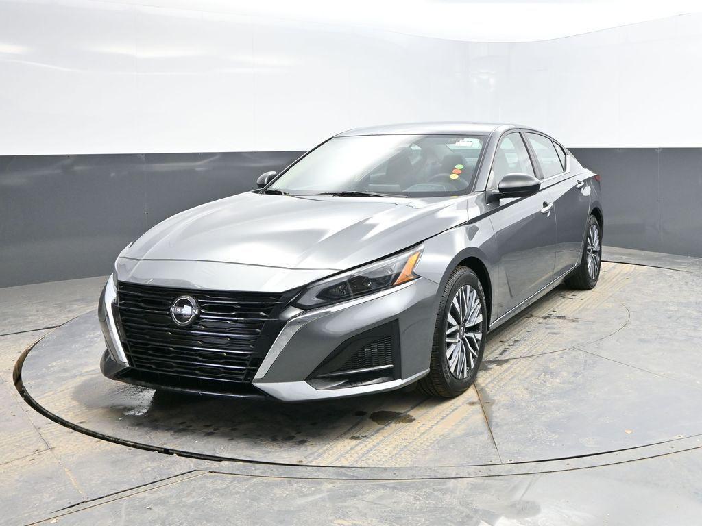 used 2025 Nissan Altima car, priced at $22,900