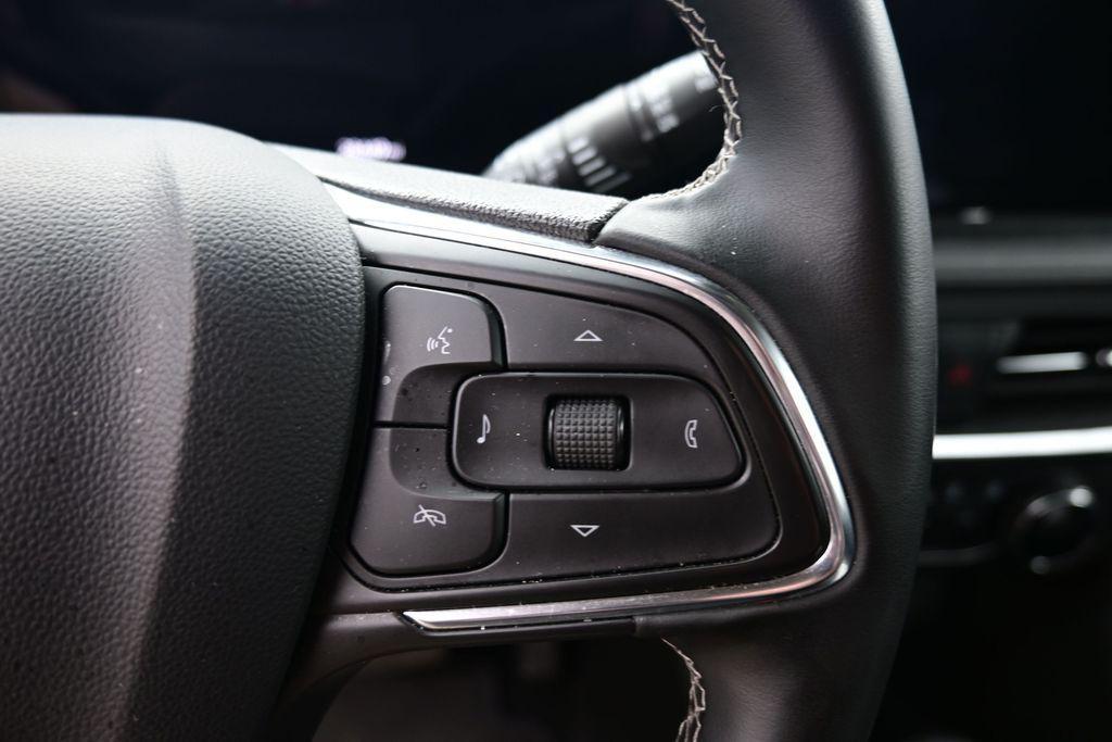used 2025 Buick Encore GX car, priced at $21,900
