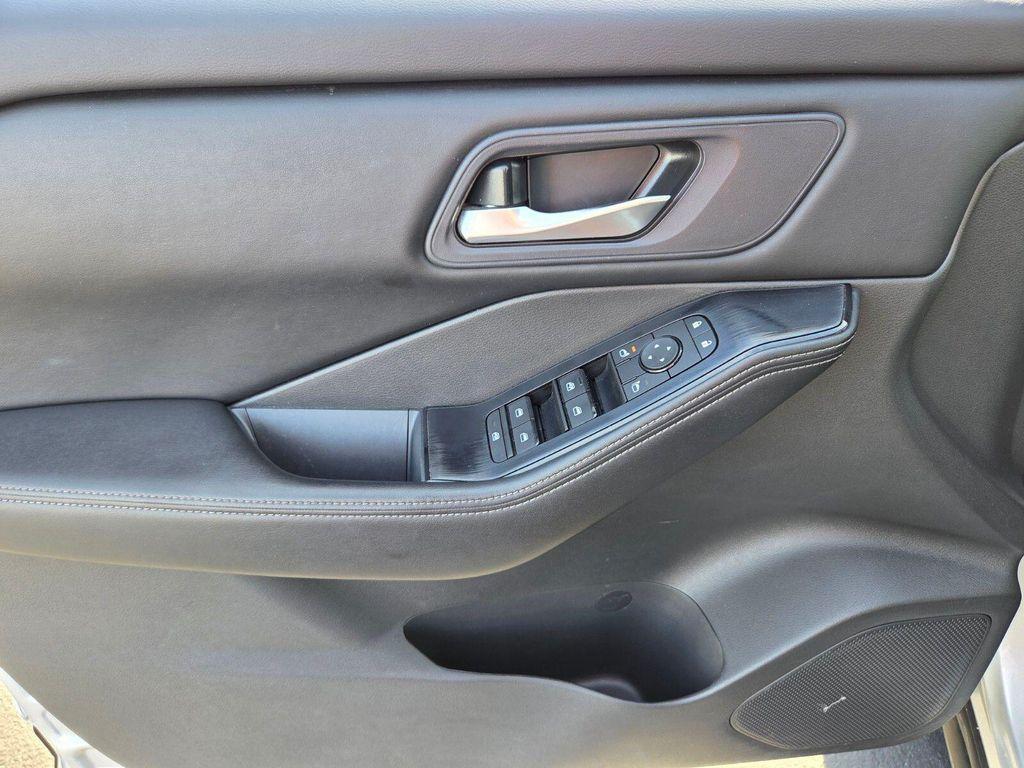 used 2024 Nissan Rogue car, priced at $22,319