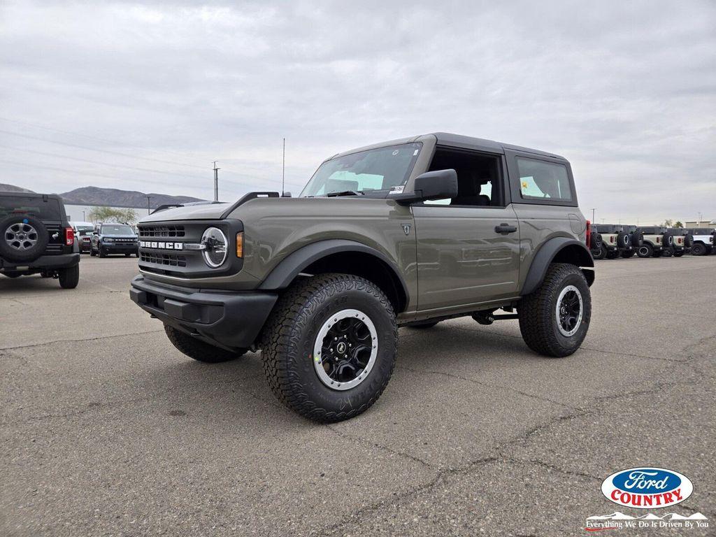 new 2025 Ford Bronco car, priced at $48,176