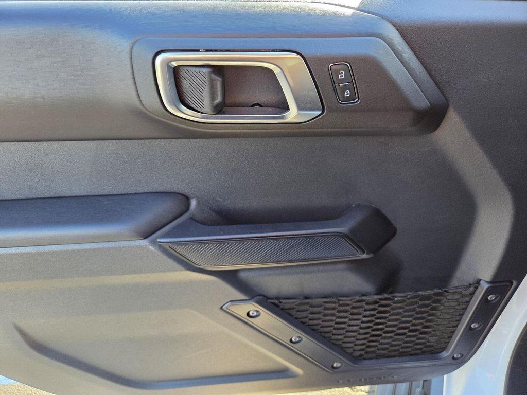 used 2025 Ford Bronco car, priced at $44,995