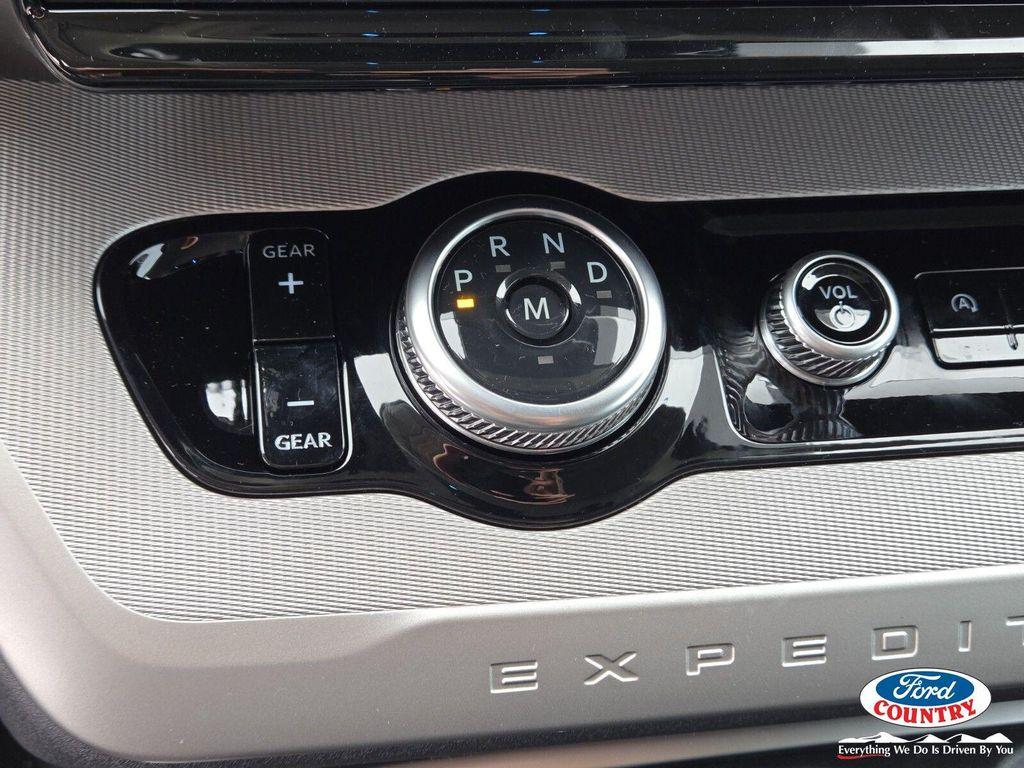 new 2025 Ford Expedition car, priced at $64,178