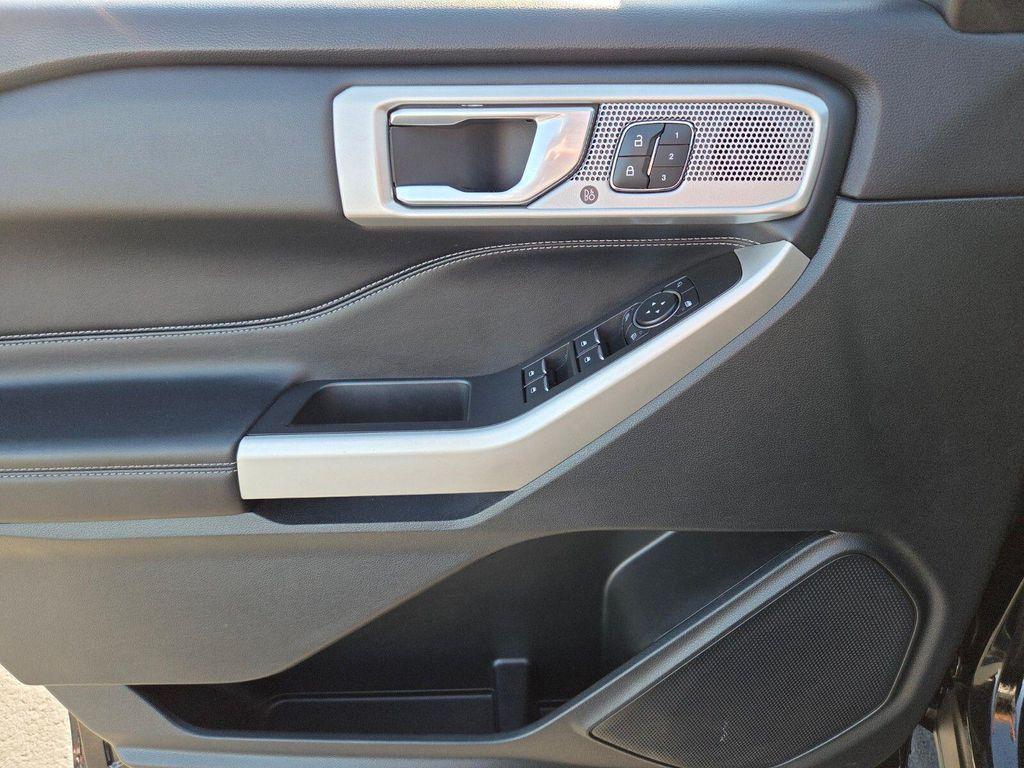used 2024 Ford Explorer car, priced at $33,366