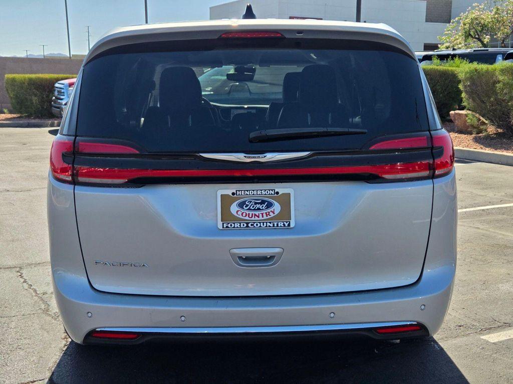 used 2024 Chrysler Pacifica car, priced at $26,998