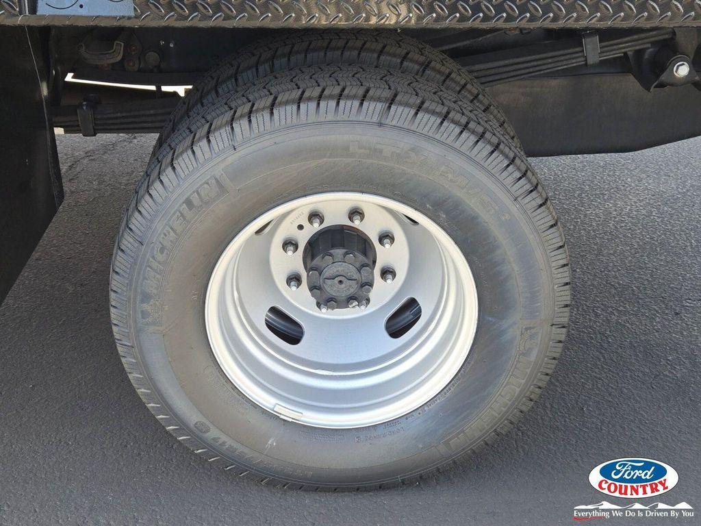 new 2025 Ford F-350 car, priced at $65,965