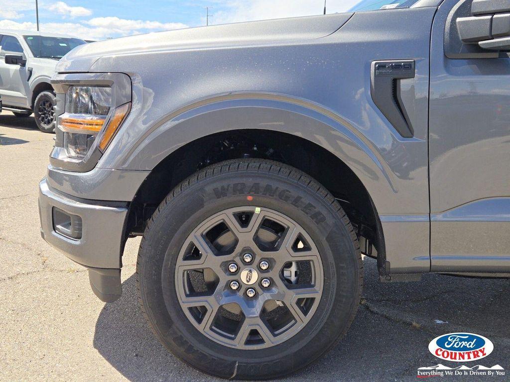 new 2026 Ford F-150 car, priced at $44,075