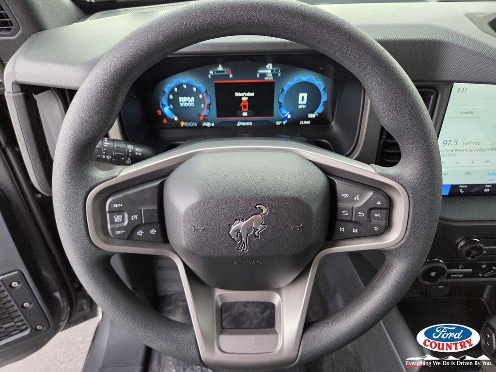 new 2025 Ford Bronco car, priced at $40,580