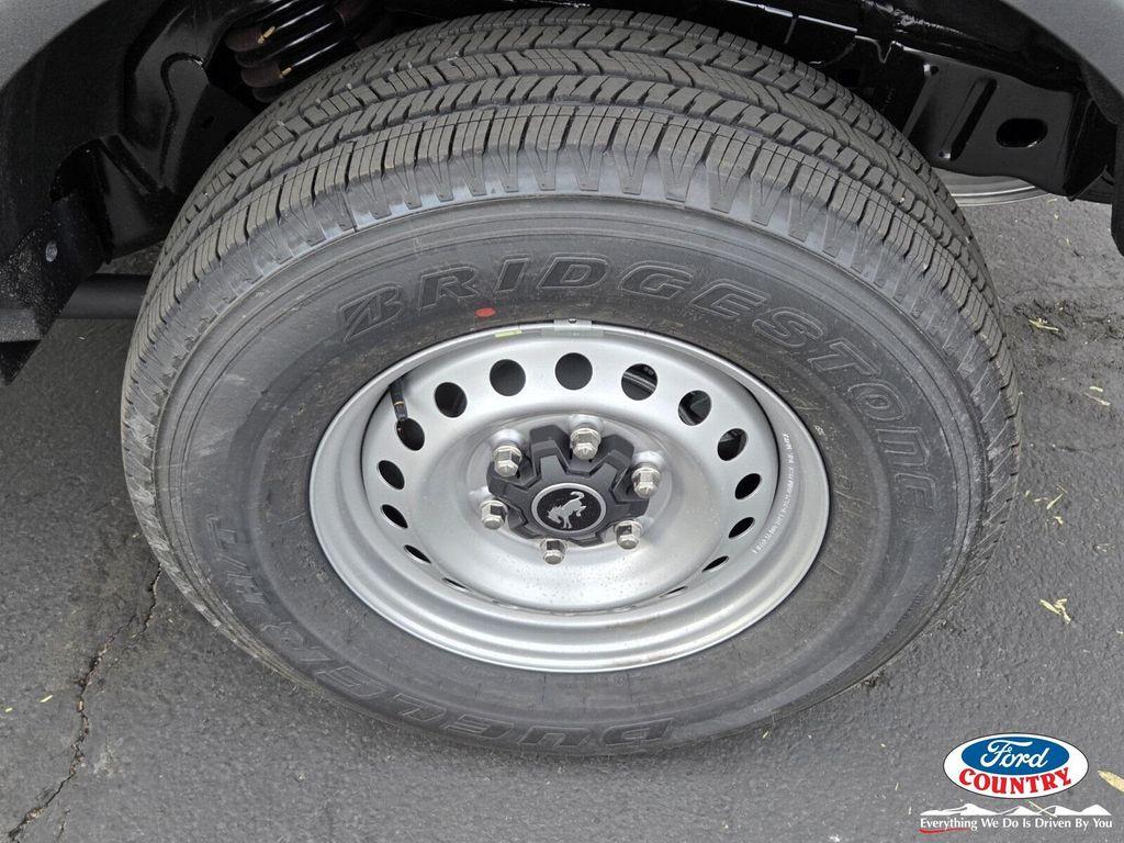 new 2025 Ford Bronco car, priced at $40,580