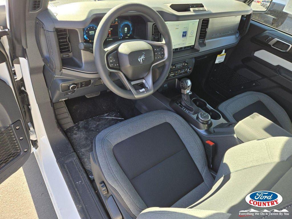 new 2025 Ford Bronco car, priced at $43,060