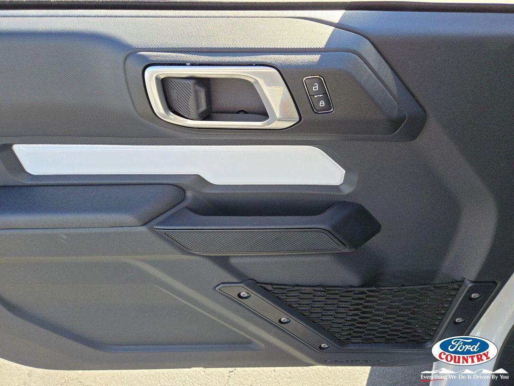 new 2025 Ford Bronco car, priced at $43,060