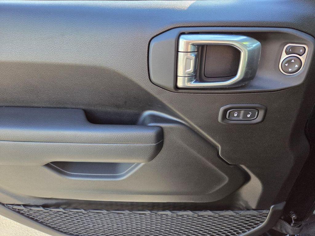 used 2025 Jeep Wrangler car, priced at $36,498