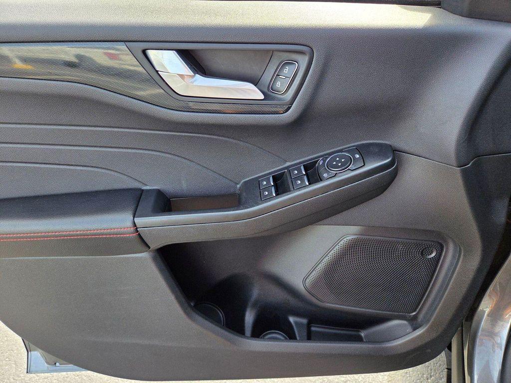 used 2025 Ford Escape car, priced at $24,366