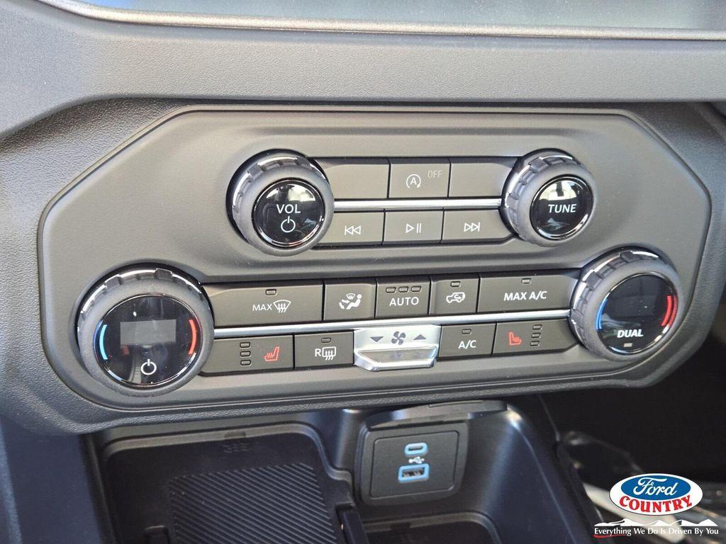 new 2025 Ford Bronco car, priced at $46,527