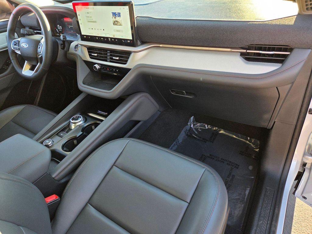 used 2025 Ford Explorer car, priced at $34,000