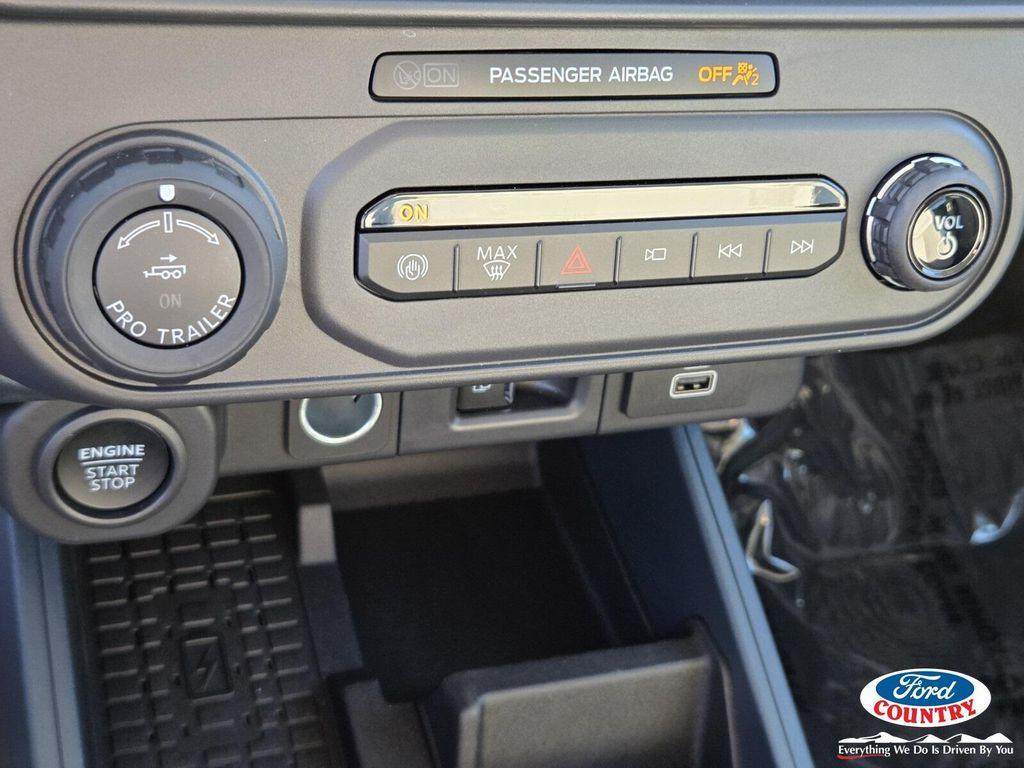 new 2025 Ford Maverick car, priced at $40,038