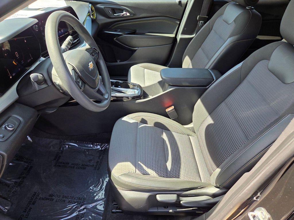 used 2025 Chevrolet Trax car, priced at $22,819