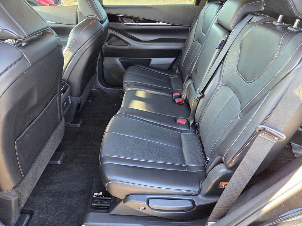 used 2025 INFINITI QX60 car, priced at $33,999