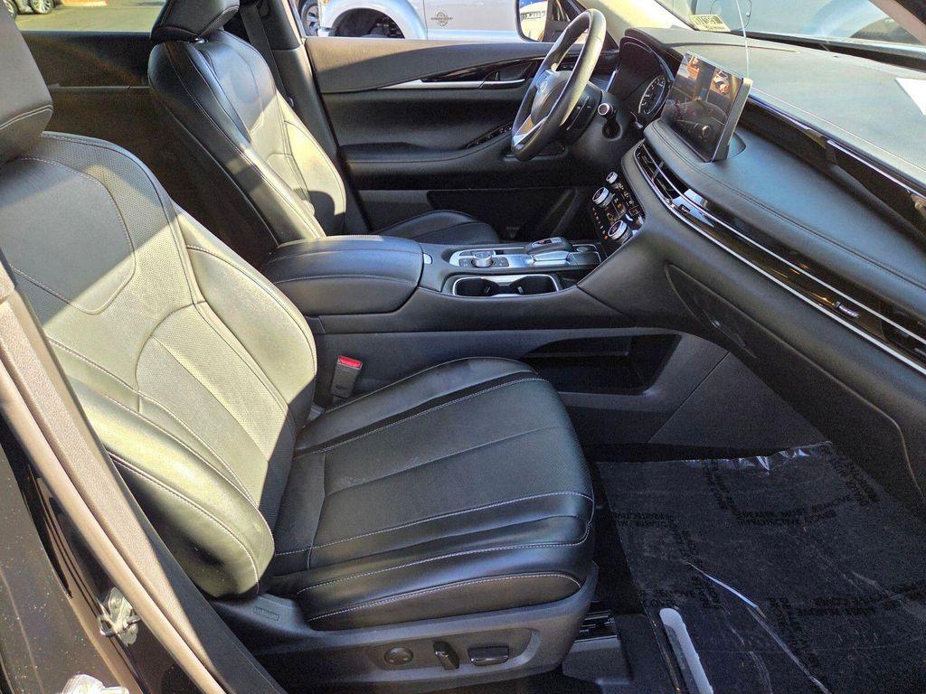 used 2025 INFINITI QX60 car, priced at $33,999
