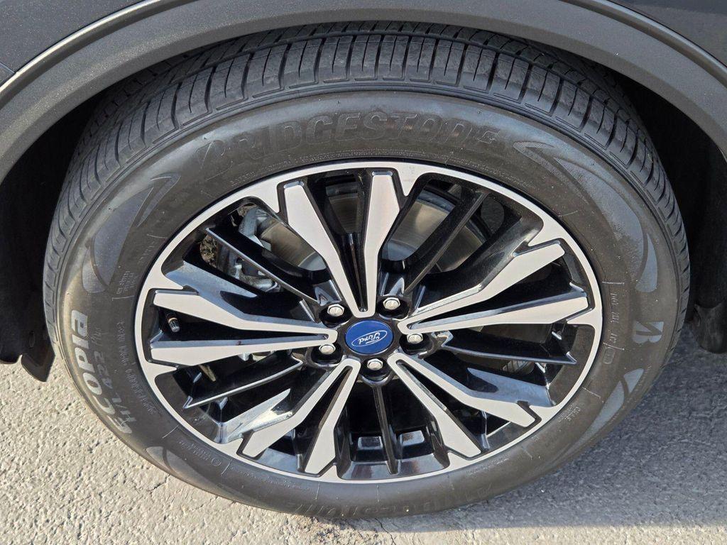 used 2022 Ford Escape car, priced at $19,544