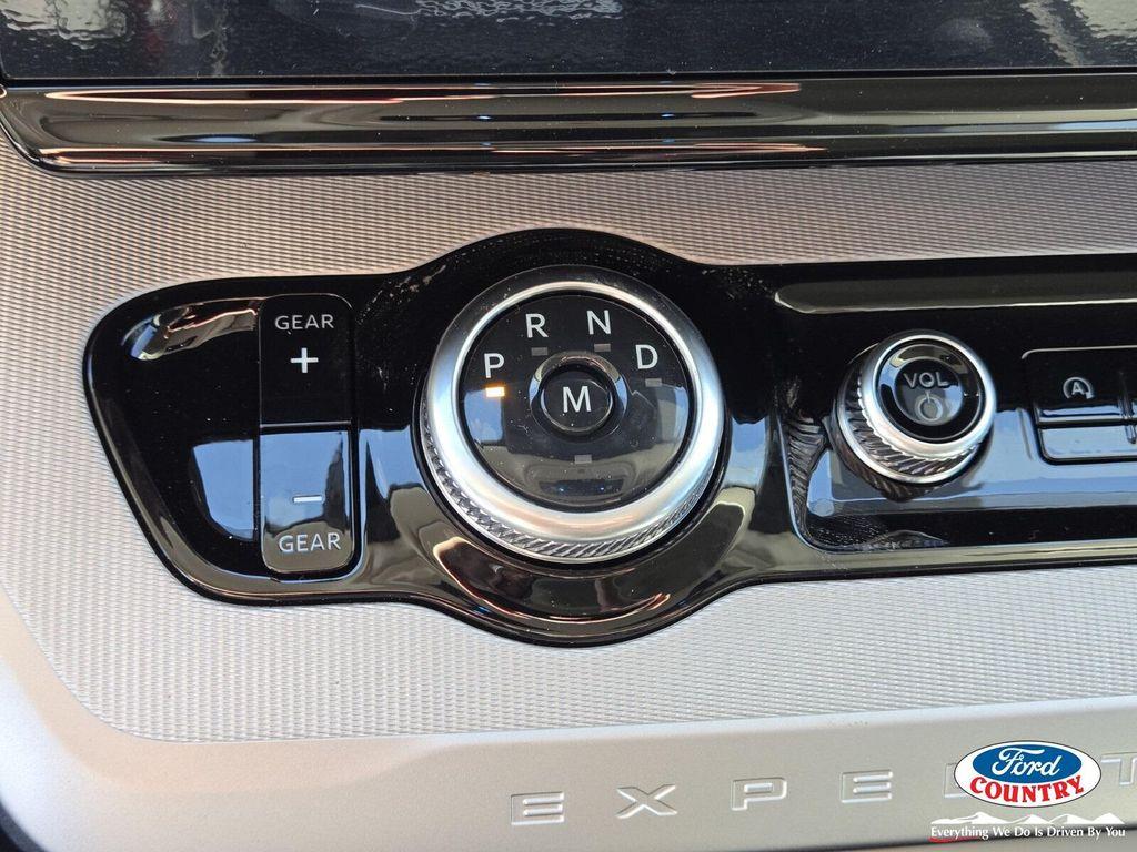 new 2026 Ford Expedition car, priced at $70,525