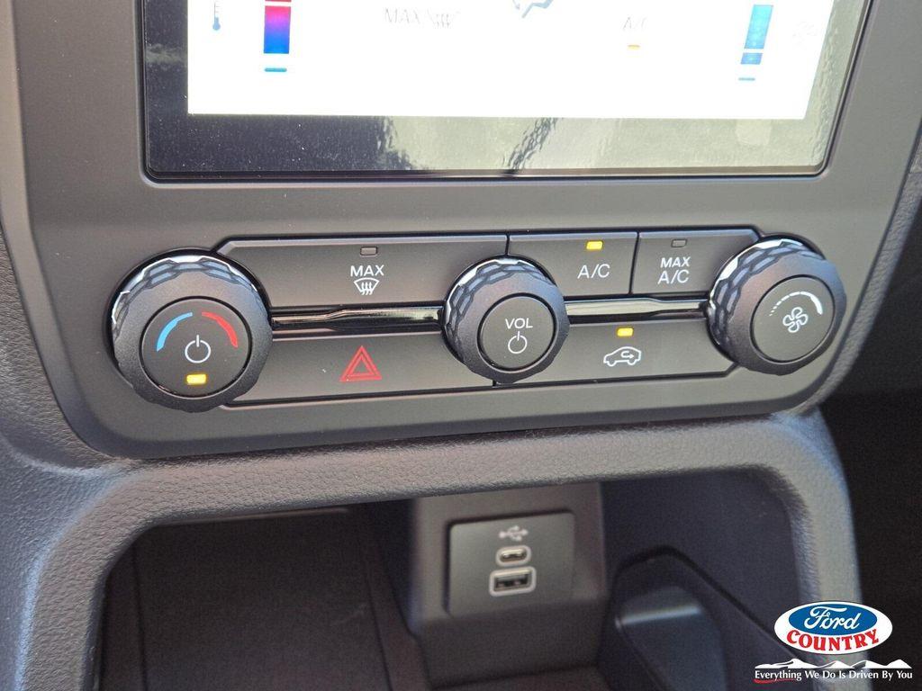 new 2025 Ford Ranger car, priced at $33,697