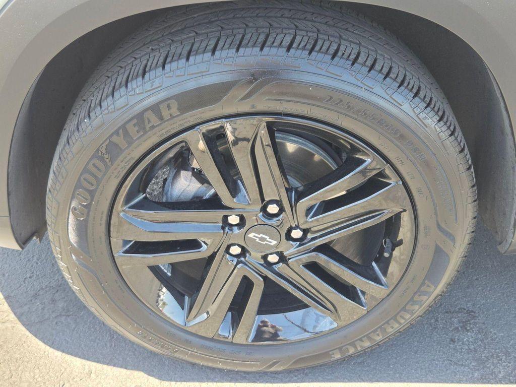 used 2025 Chevrolet Trax car, priced at $25,594