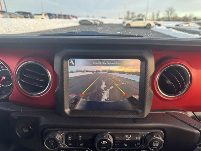 used 2022 Jeep Gladiator car, priced at $35,741