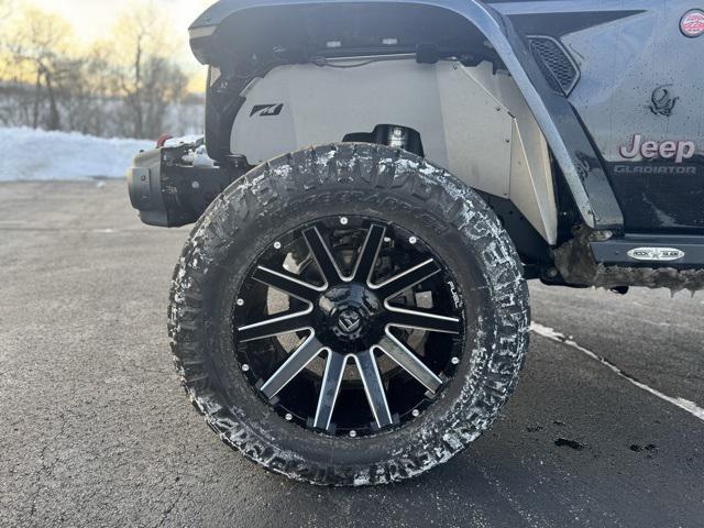 used 2022 Jeep Gladiator car, priced at $35,741