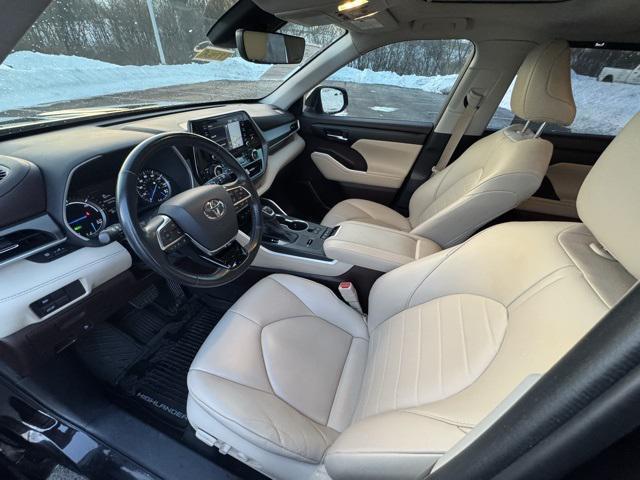 used 2021 Toyota Highlander Hybrid car, priced at $30,490