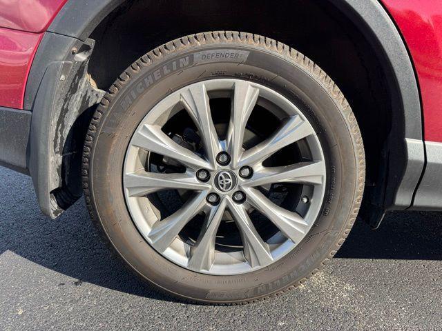 used 2018 Toyota RAV4 Hybrid car, priced at $23,231