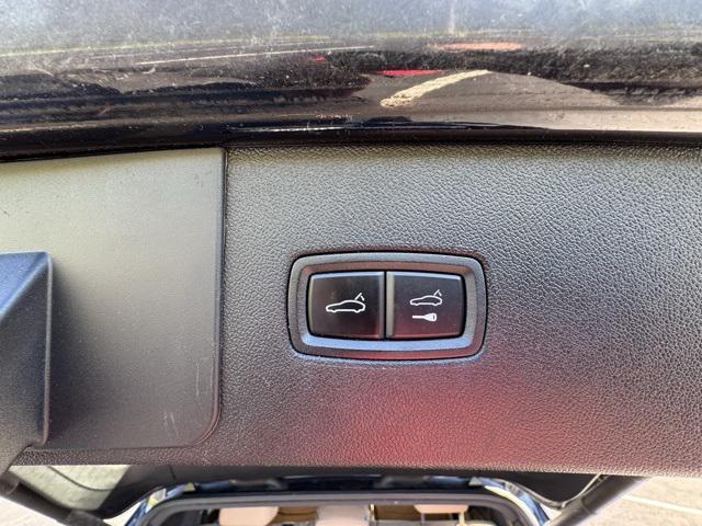 used 2019 Porsche Cayenne car, priced at $31,255